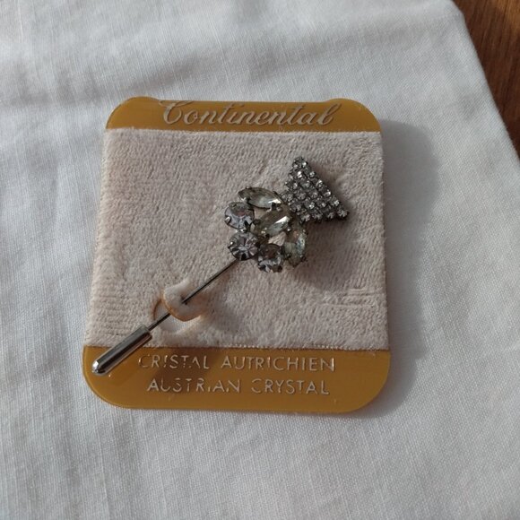 Vintage Austrian Crystal Stickpin Brooch by Continental on Original Card - Picture 3 of 15